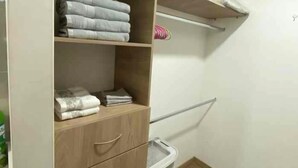 Bathroom - Modern 2BR/2BA, Near Mayorca & DAVIarena (Sabaneta)