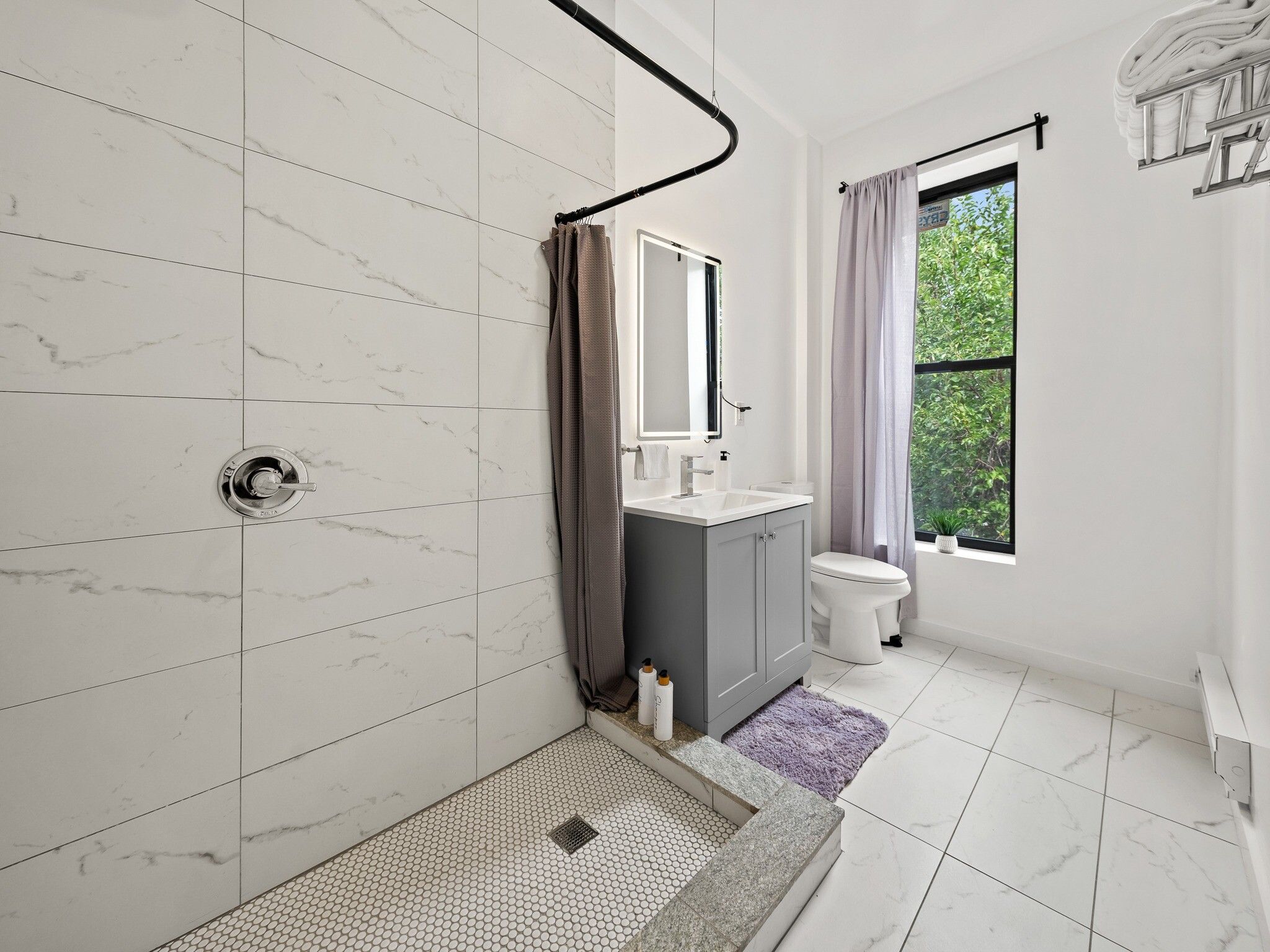 Suite | Baño | Regadera, toallas, jabón, shampoo 