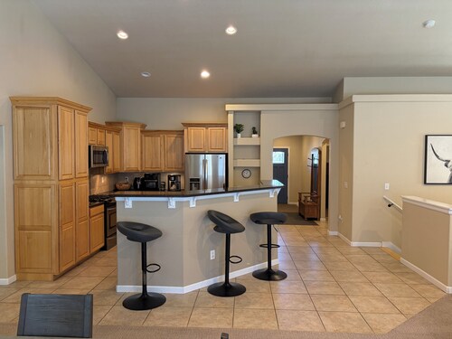 NEW! Colorado Home, Full Kitchen, Spacious Living