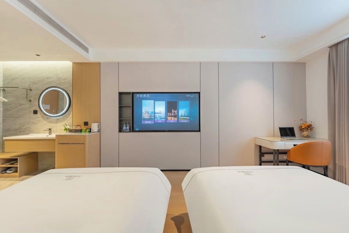 Superior-Zweibettzimmer, Stadtblick | Zimmersafe, Verdunkelungsvorhänge, schallisolierte Zimmer