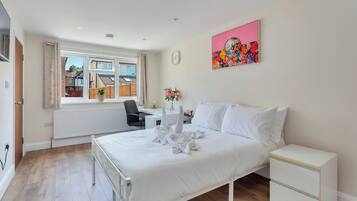 Iron/ironing board, WiFi (free), bed sheets