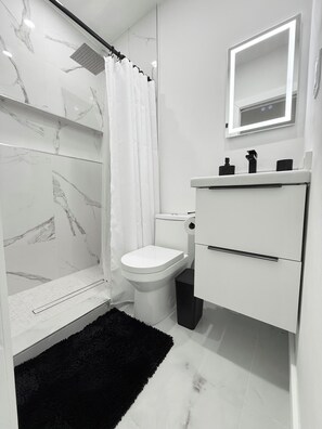 Bathroom - Downtown Oakland Park Modern Apt Near Wilton Drive (Oakland Park)