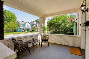 Unclassified image, 3 of 41, button - Bright & Spacious Home Near Downtown Indy (Indianapolis)