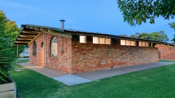 Basic Studio | Exterior