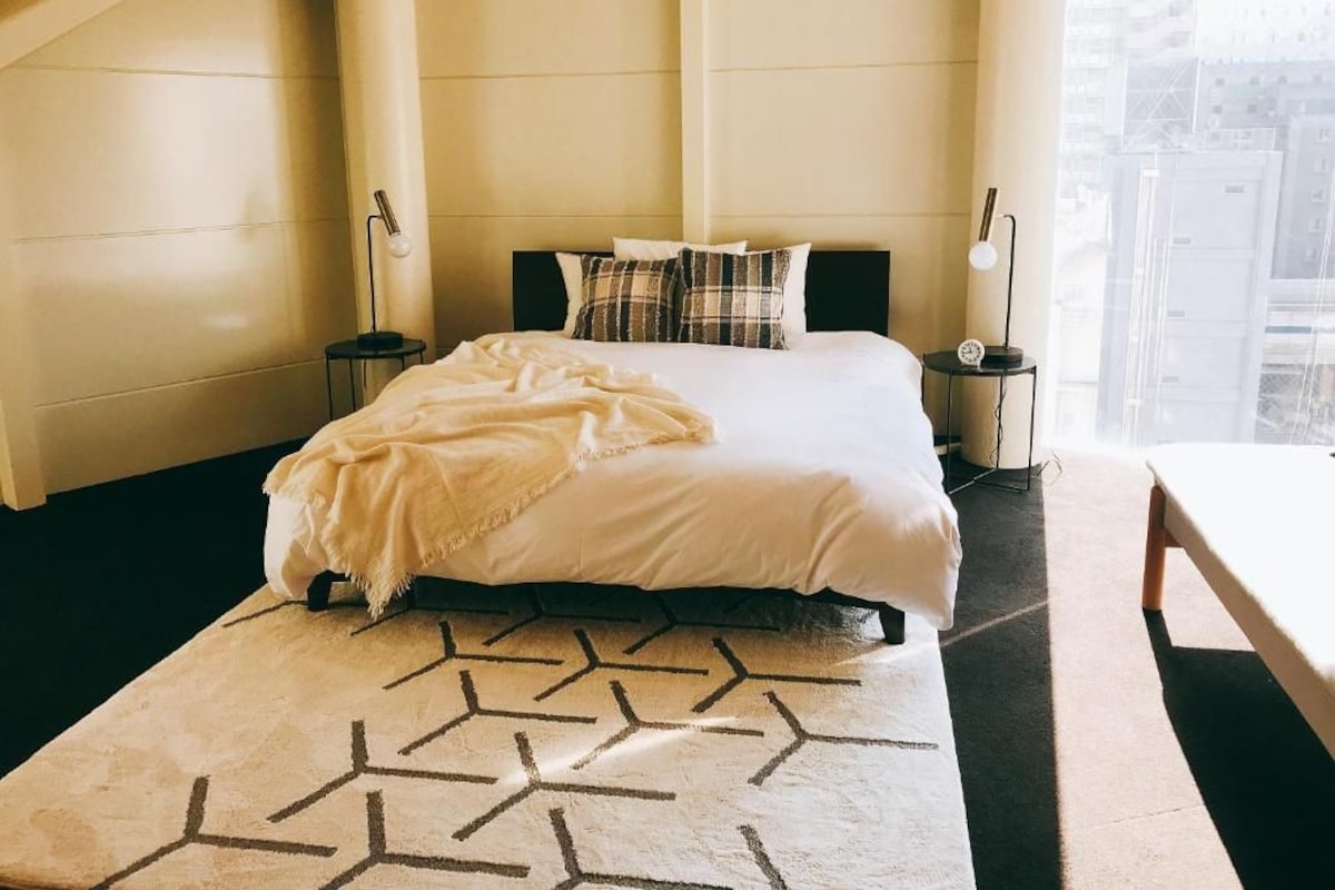 Phòng Suite, không hút thuốc, ban công (801) | Phòng cách âm, bàn ủi/dụng cụ ủi quần áo 