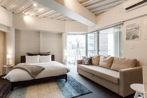 Phòng Suite, không hút thuốc, ban công (601) | Phòng cách âm, bàn ủi/dụng cụ ủi quần áo