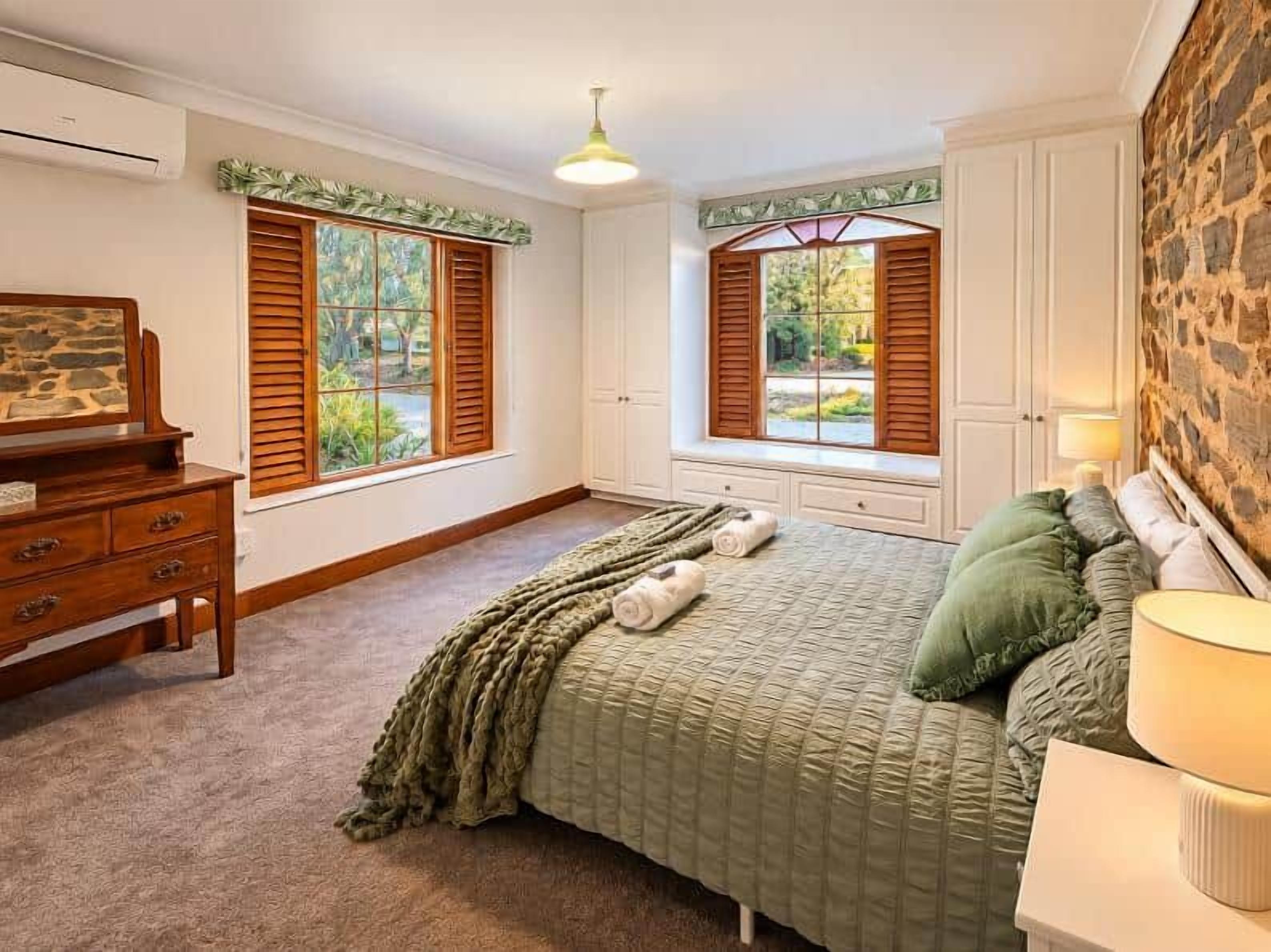 BEDROOM 2 A