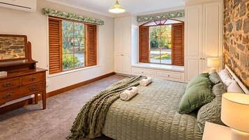 BEDROOM 2 A