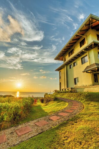 Ocean View Condo - Infinity Pool