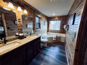 Unclassified image, 5 of 27, button - Branson | Family Ozarks Retreat | Pool + Fitness (Ridgedale)