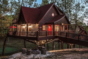 Exterior - Branson | Family Treehouse Retreat | Pools + Fitness | 2BR (Ridgedale)
