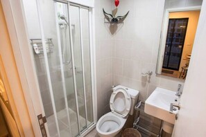 Bathroom - VISA High Rise Peaceful Enjoyable View by MRT Skytrain Impact Muang Thong Thani (Chang Wat Nonthaburi)