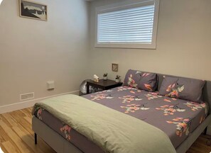 Room - Cozy getaway (Bedford)