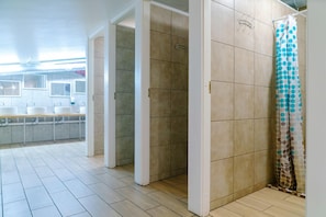 Bathroom - Imaginary Hostel - Adults Only (Tallinn)