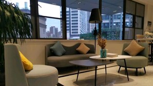 Living area - Xana Hotelle (Chengdu)