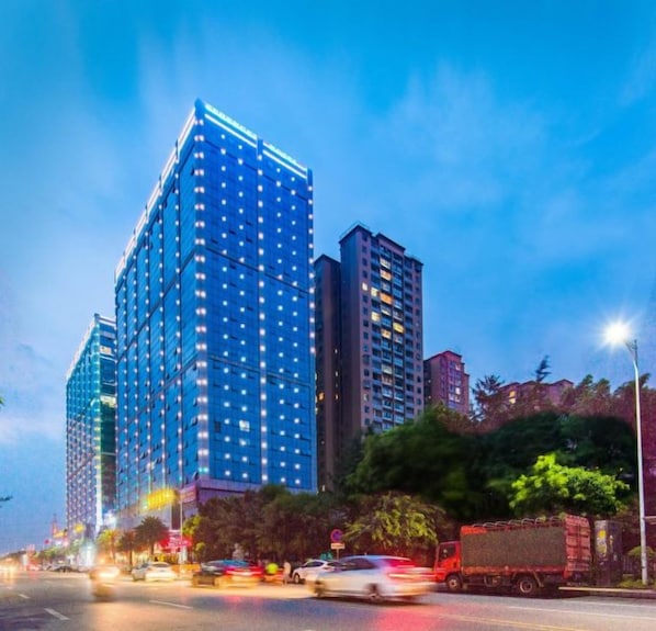 Unclassified image, 1 of 67, button - Xana Lite Hotel (Chengdu)
