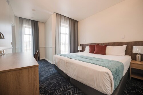 Logan Village Hotel Suites