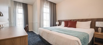 Logan Village Hotel Suites