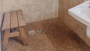 Bathroom - Shaded Grove Campsites - Shaded Grove Campsites (Rockbridge)
