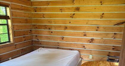 Guppy Rustic Cabin - Guppy Cabin rates are based on 2 guests, 4 guest maximum