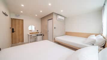 Deluxe Family Twin Room