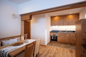 Dining - Vrbo Property (Kirchberg in Tirol)