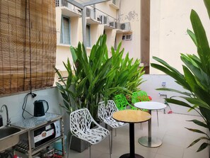 Tempat makan luar