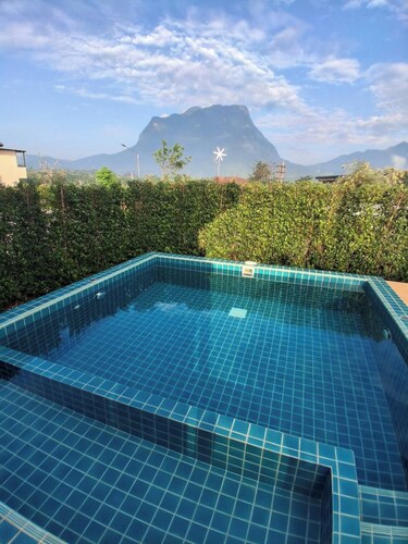 Luang Lume Pool