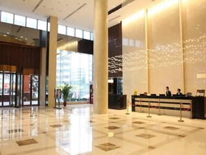 Lobby - Golden Phoenix International Hotel (Zhaoqing)
