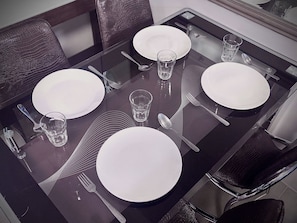 Unclassified image, 4 of 14, button - Yare 1Br condo beautifully designed facing Mall of Asia at Shell Residences (Pasay)