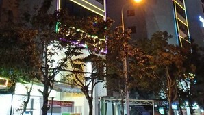 Unclassified image, 2 of 45, button - Royal Beach Hotel (Da Nang Municipality)