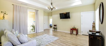 Single Home: SpaceX, Hwy 511 & Beaches