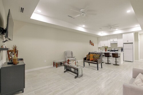 Brownsville Home: 9 Mi to Downtown!