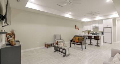 Brownsville Home: 9 Mi to Downtown!