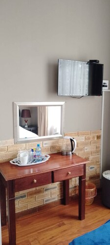 Alexandra Bed & Breakfast Room 4