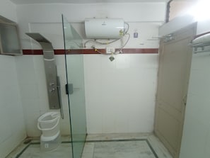 Regular Room | Baño