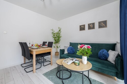 Lumina 2BR Apart w/ Parking I Center I Balcony