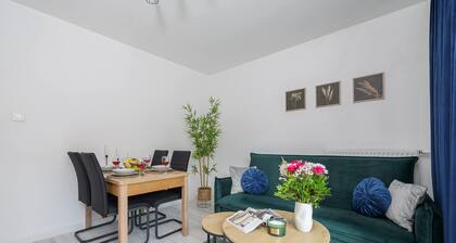 Lumina 2BR Apart w/ Parking I Center I Balcony
