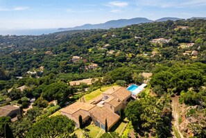 Exterior - Hilltop villa, St-Tropez peninsula, 180° sea view (La Croix-Valmer)