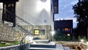 Unclassified image, 2 of 75, button - Etno Garden Apartment (Plitvicka Jezera)