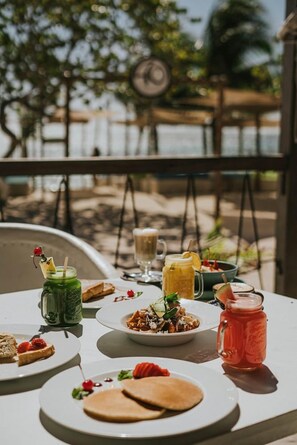 Ảnh chưa phân loại, 4 trong số 57 ảnh, nút