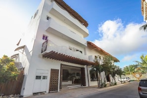 Ảnh chưa phân loại, 2 trong số 57 ảnh, nút