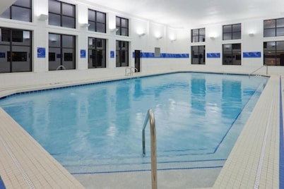 Wingate by Wyndham Mentor