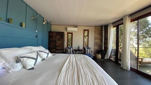 Room - Vrbo Property (Santa Cruz)