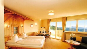 Unclassified image, 3 of 64, button - Hotel Tschögglbergerhof (San Genesio Atesino)