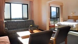 Living area - Al Jabal Al Akdhar Hotel (Sayq)