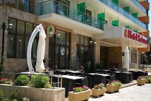 Exterior - Saturn Hotel (Saturn)