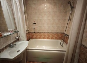 Bathroom - Bolyarski Meridian (Veliko Tarnovo)