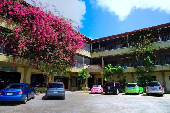 Exterior - S&C Hotel Suites & Apartments (Malakal Island)