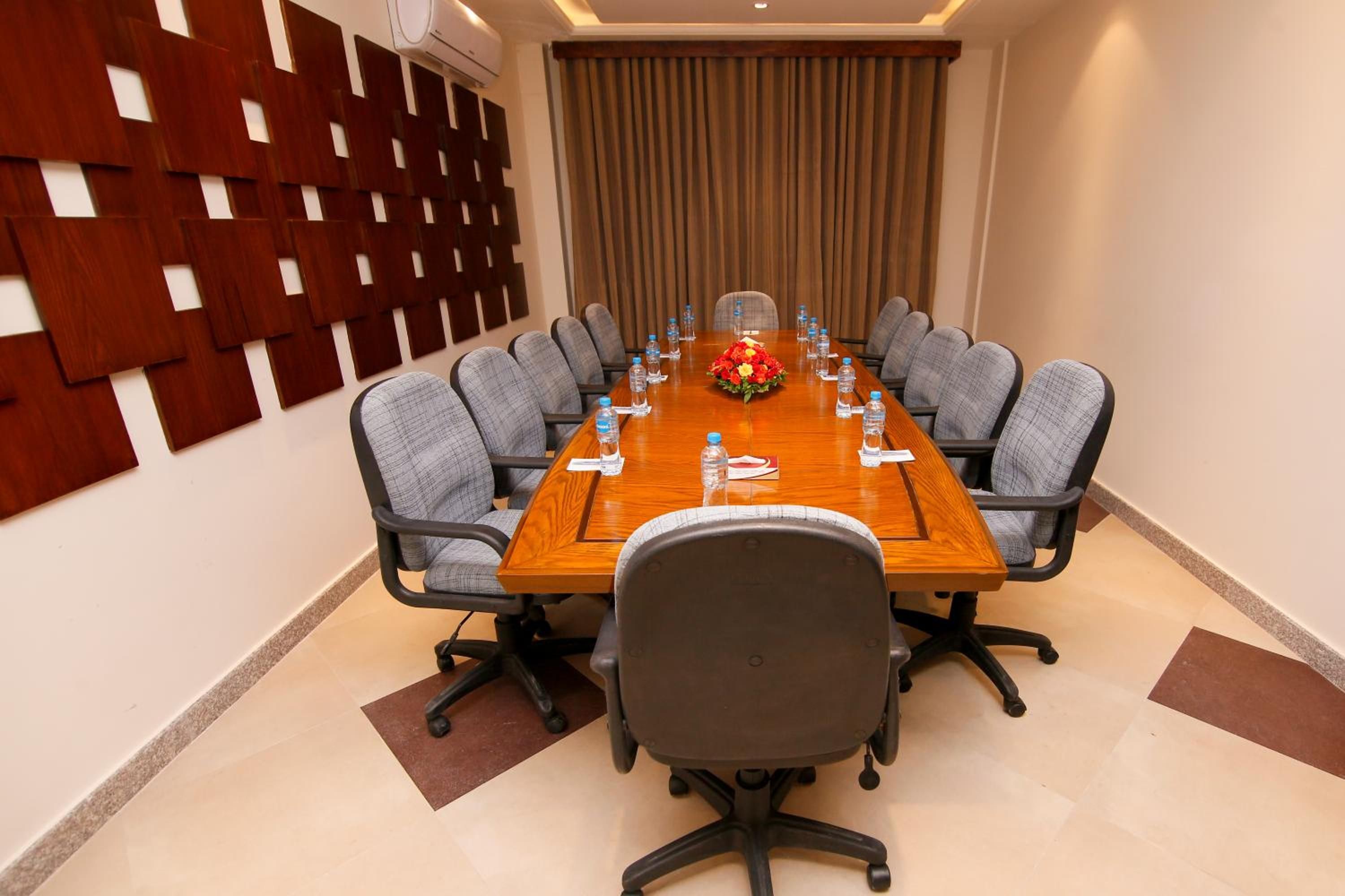 Meeting facility